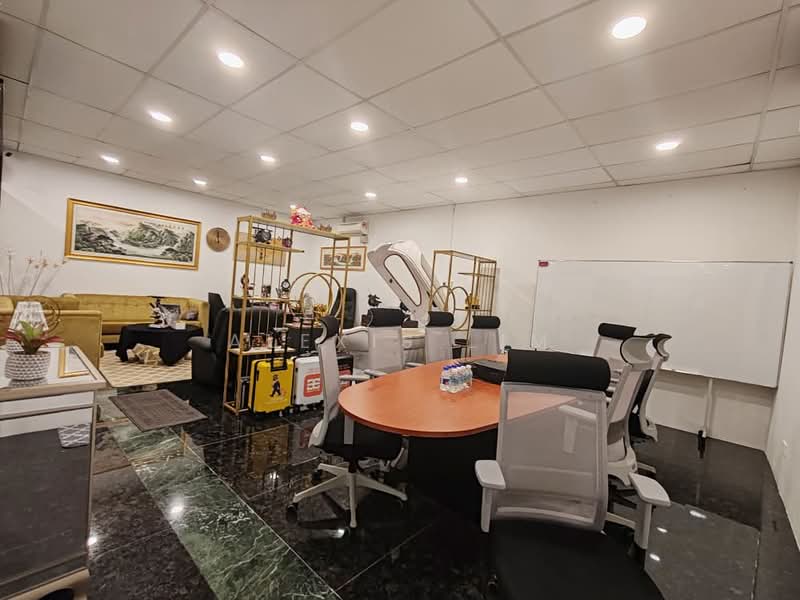 Shop / Office for Sale in Jalan Klang Lama (Old Klang Road) (Kuala Lumpur) - Alexis Lim - Interior - PropertyGuru.com.my