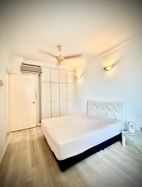 Condominium for Sale at Marina Bay Condominium - Ressha Ramesh - Bedroom - PropertyGuru.com.my