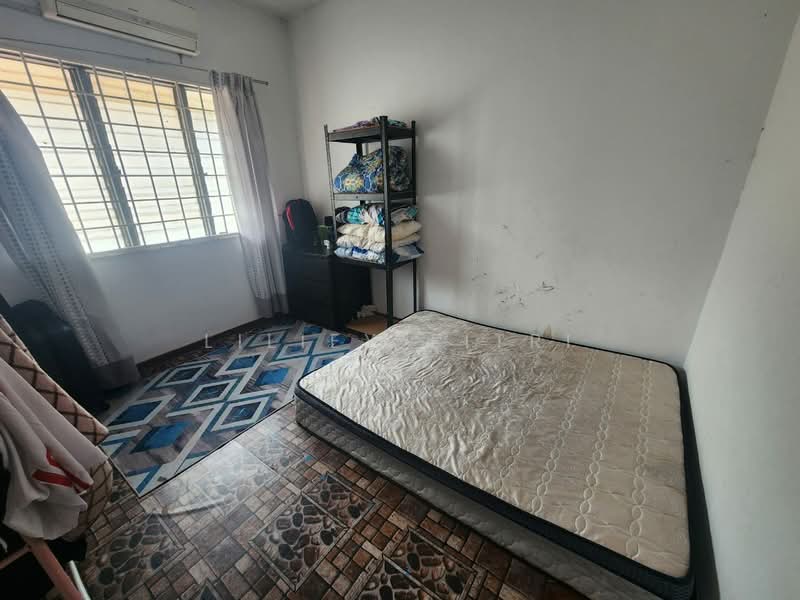 Rumah Teres 2 Tingkat untuk Dijual di Bandar Country Homes (Rawang) - Liliey Fitri - Bedroom - PropertyGuru.com.my