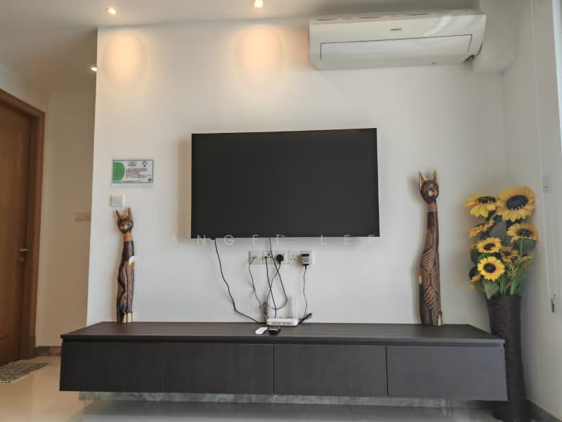 Servis Apartment untuk Disewa di R&F Princess Cove Phase 1 - Angel Lee - Living Room - PropertyGuru.com.my