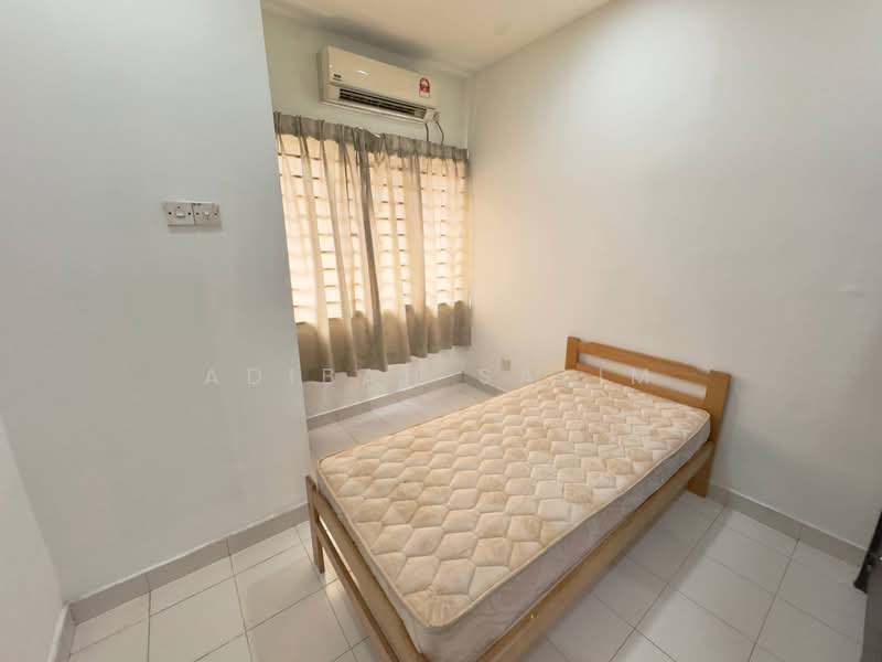 Rumah Teres 2 Tingkat untuk Dijual di TAMAN PUCHONG UTAMA (Puchong) - Adibah Salim - Bedroom - PropertyGuru.com.my