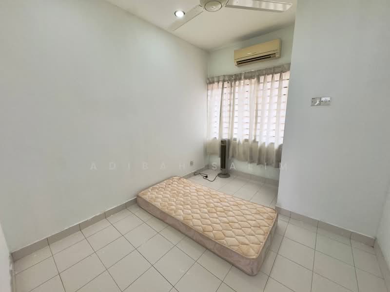 Rumah Teres 2 Tingkat untuk Dijual di TAMAN PUCHONG UTAMA (Puchong) - Adibah Salim - Bedroom - PropertyGuru.com.my