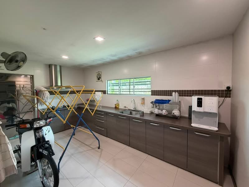 Semi-Detached House for Sale in Taman Buntar Indah (Nibong Tebal) - Tan ANNIE - Kitchen - PropertyGuru.com.my