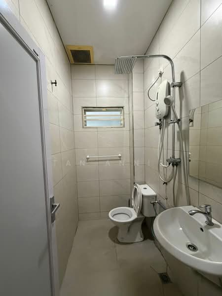 Semi-Detached House for Sale in Taman Buntar Indah (Nibong Tebal) - Tan ANNIE - Bathroom - PropertyGuru.com.my
