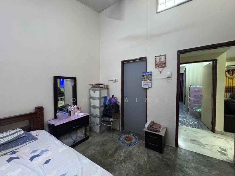 Rumah Teres 1 Tingkat untuk Dijual di Kajang (Selangor) - Mohd Faizal - Bedroom - PropertyGuru.com.my