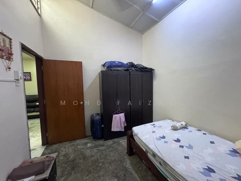 Rumah Teres 1 Tingkat untuk Dijual di Kajang (Selangor) - Mohd Faizal - Bedroom - PropertyGuru.com.my