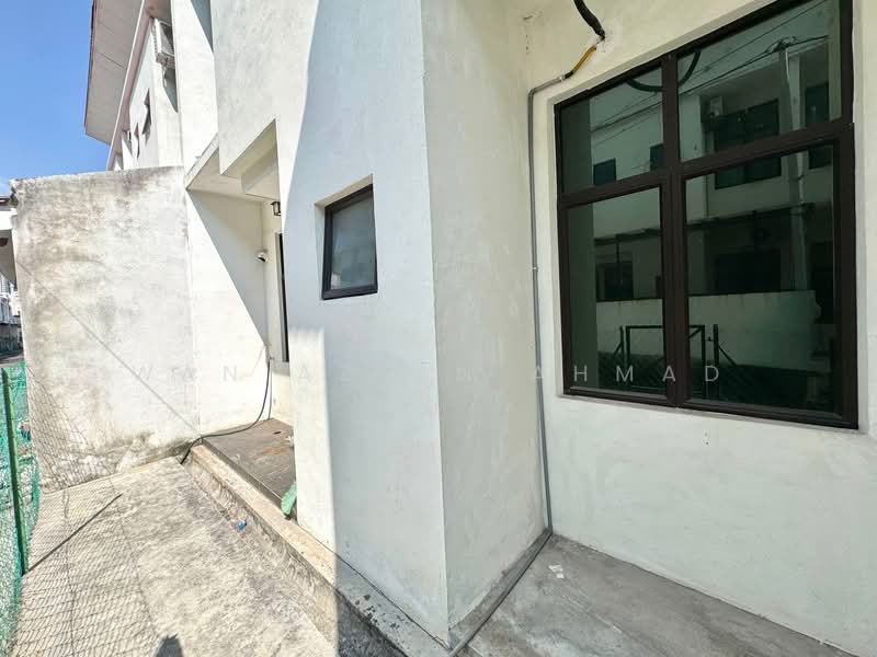 Rumah Teres 2 Tingkat untuk Dijual di Taman Saujana KLIA (Sepang) - Wan Azlan Ahmad - PropertyGuru.com.my
