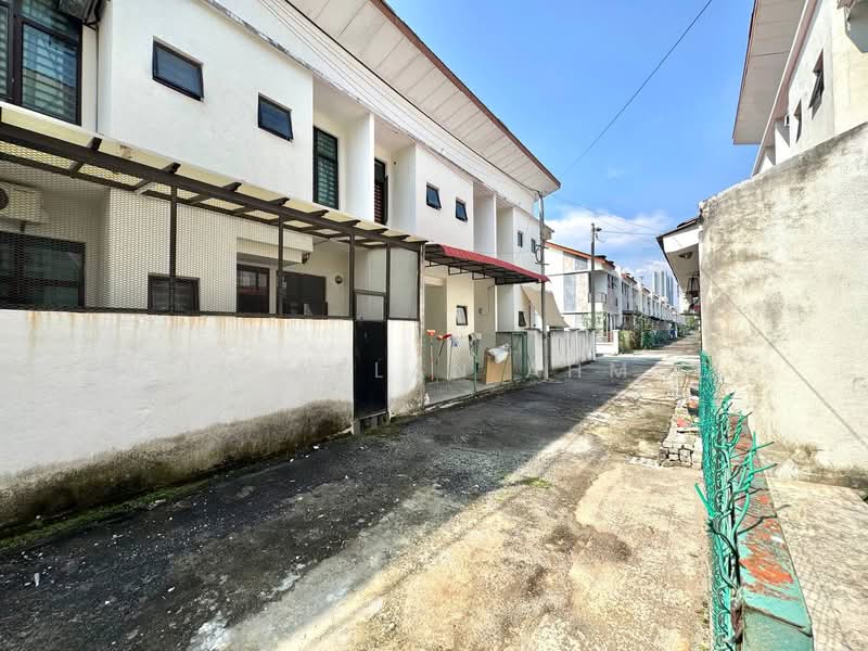 Rumah Teres 2 Tingkat untuk Dijual di Taman Saujana KLIA (Sepang) - Wan Azlan Ahmad - PropertyGuru.com.my