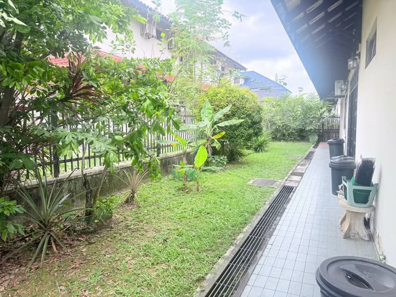 Bungalow for Sale in Perling (Skudai) - Joseph Wong - Garden - PropertyGuru.com.my