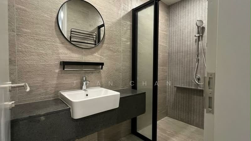 Servis Apartment untuk Disewa di Edelweiss @ Tropicana Gardens - Joan Chan - Bathroom - PropertyGuru.com.my