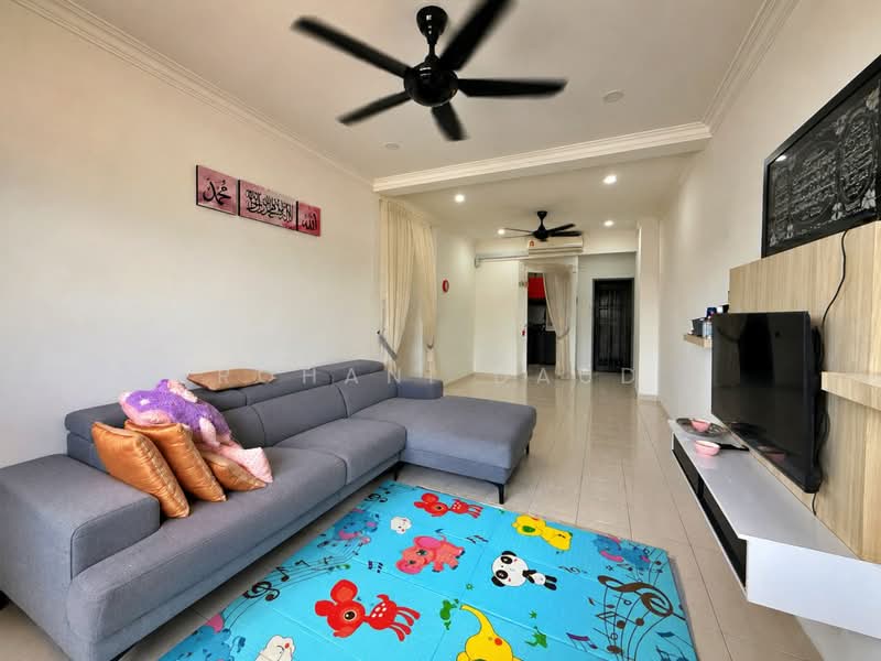 Service Residence for Sale at Serdang Skyvillas (Serdang Perdana) - Rohani Daud - Living Room - PropertyGuru.com.my
