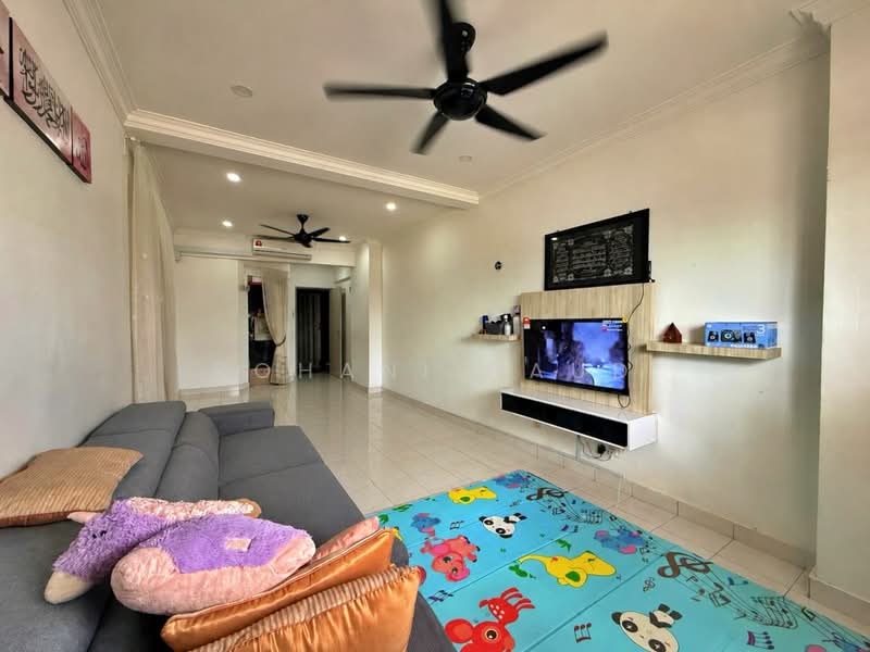 Service Residence for Sale at Serdang Skyvillas (Serdang Perdana) - Rohani Daud - Living Room - PropertyGuru.com.my