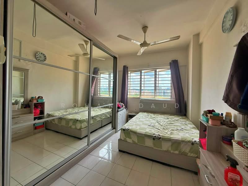 Service Residence for Sale at Serdang Skyvillas (Serdang Perdana) - Rohani Daud - Bedroom - PropertyGuru.com.my