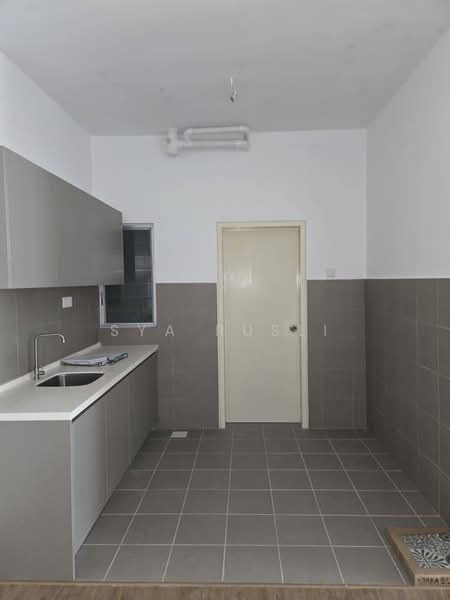 Kondominium untuk Dijual di Lakefront Homes - Sya Rusli - Kitchen - PropertyGuru.com.my