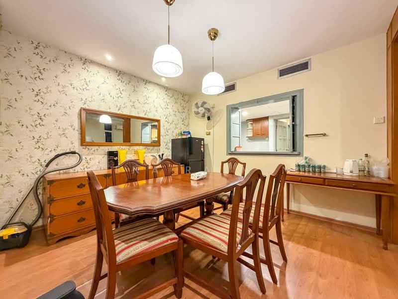 Kondominium untuk Dijual di 1A Stonor - Rena Rahman - Dining Room - PropertyGuru.com.my