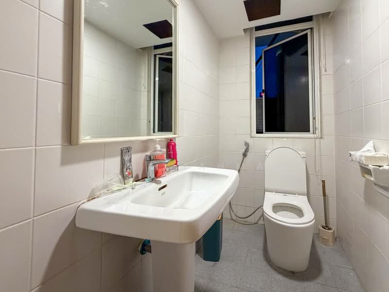 Kondominium untuk Dijual di 1A Stonor - Rena Rahman - Bathroom - PropertyGuru.com.my