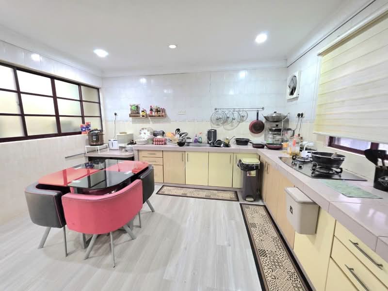 2-storey Terraced House for Sale in Bukit Jelutong (Shah Alam) - Wan Azlan Ahmad - PropertyGuru.com.my