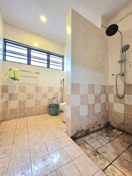 2-storey Terraced House for Sale in Bukit Jelutong (Shah Alam) - Wan Azlan Ahmad - PropertyGuru.com.my