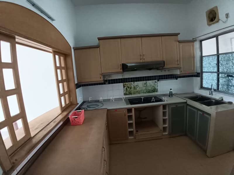 Kondominium untuk Disewa di Puncak Athenaeum - Tiffany Tan - Kitchen - PropertyGuru.com.my