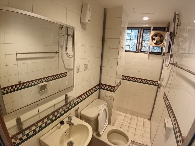 Kondominium untuk Disewa di Puncak Athenaeum - Tiffany Tan - Bathroom - PropertyGuru.com.my