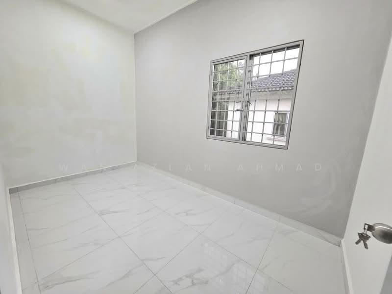 2-storey Terraced House for Sale in Bandar Tasik Puteri (Rawang) - Wan Azlan Ahmad - PropertyGuru.com.my
