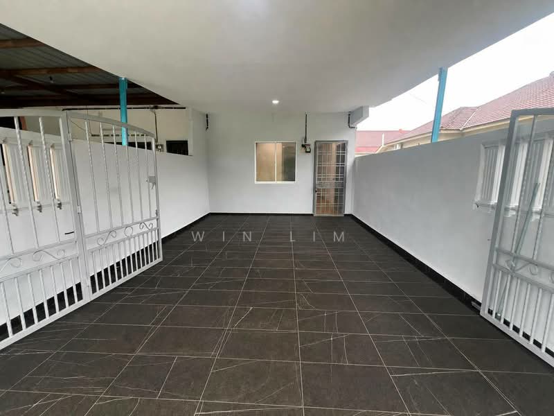 Rumah Teres 2 Tingkat untuk Dijual di Taman Sri Temenggong Fasa 2 (Muar) - Win Lim - Exterior - PropertyGuru.com.my