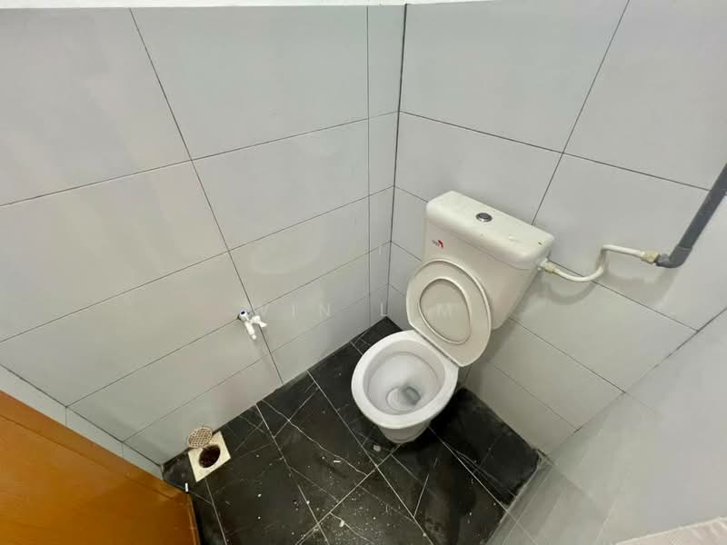Rumah Teres 2 Tingkat untuk Dijual di Taman Sri Temenggong Fasa 2 (Muar) - Win Lim - Bathroom - PropertyGuru.com.my