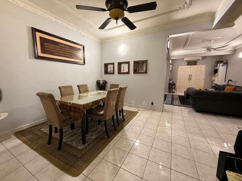 Rumah Teres 2 Tingkat untuk Dijual di Seksyen 8 (Shah Alam) - Adibah Salim - Dining Room - PropertyGuru.com.my