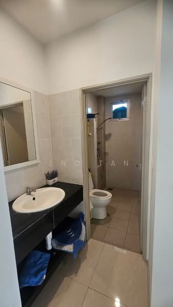 Apartment for Rent at Taman Sentosa Apartment (Kuching) - Jeno Tan - Bathroom - PropertyGuru.com.my