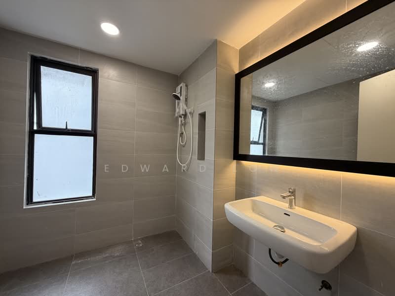 Kondominium untuk Disewa di Casa Kiara - Edward Low - Bathroom - PropertyGuru.com.my