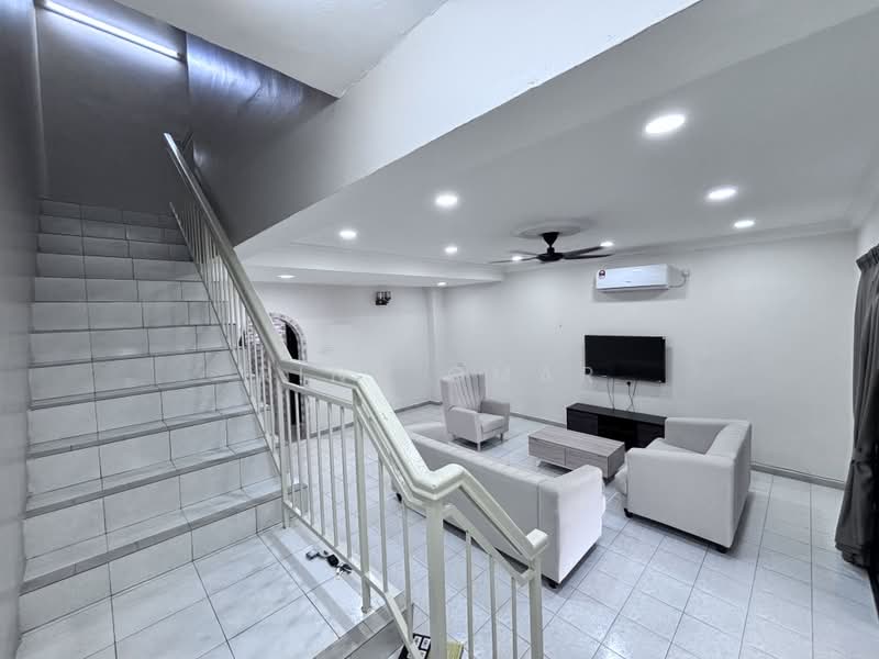 2-storey Terraced House for Rent in Ipoh (Perak) - Rina Omar - Living Room - PropertyGuru.com.my