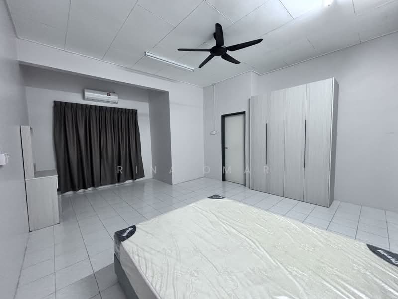 2-storey Terraced House for Rent in Ipoh (Perak) - Rina Omar - Bedroom - PropertyGuru.com.my