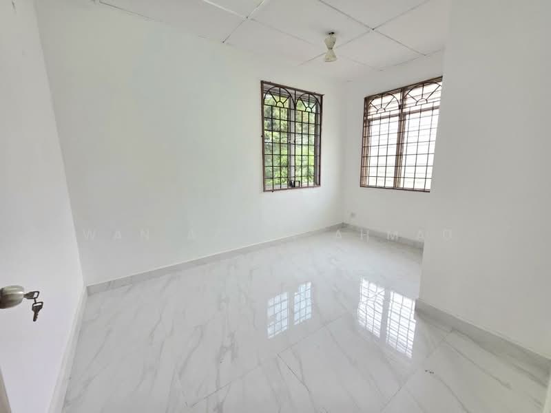 Rumah Teres 2 Tingkat untuk Dijual di Bukit Sentosa (Rawang) - Wan Azlan Ahmad - PropertyGuru.com.my