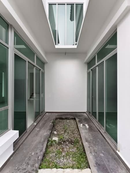 Semi-Detached House for Sale in Mutiara Rini (Skudai) - See Yin . - Exterior - PropertyGuru.com.my