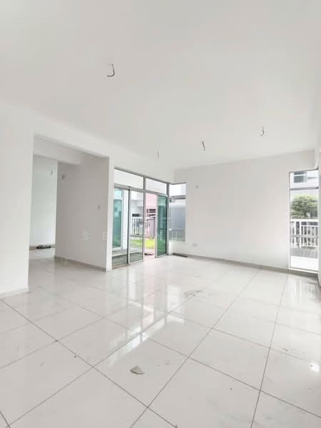 Semi-Detached House for Sale in Mutiara Rini (Skudai) - See Yin . - Living Room - PropertyGuru.com.my