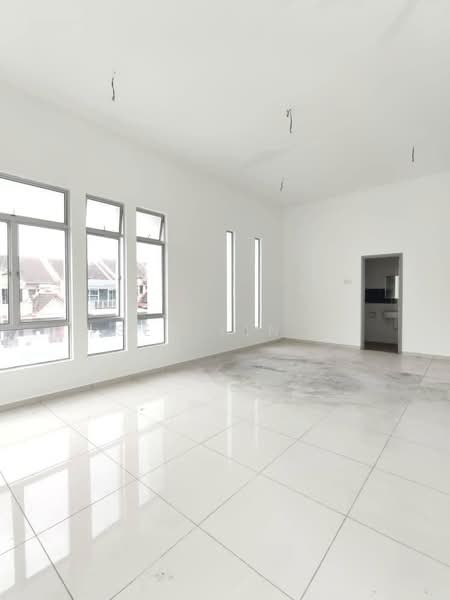 Semi-Detached House for Sale in Mutiara Rini (Skudai) - See Yin . - Living Room - PropertyGuru.com.my