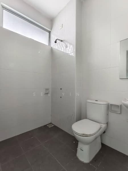 Semi-Detached House for Sale in Mutiara Rini (Skudai) - See Yin . - Bathroom - PropertyGuru.com.my