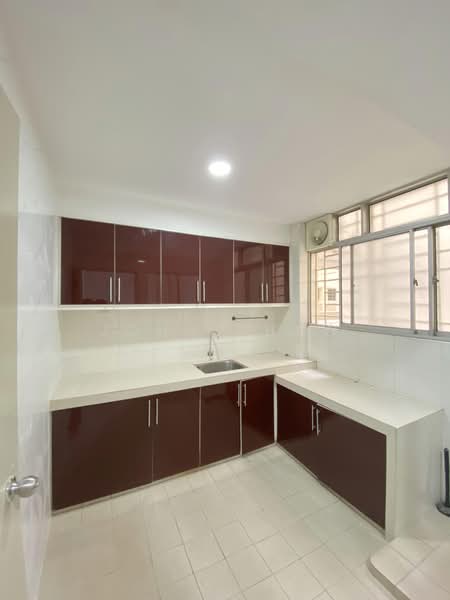 Condominium for Sale at Kinrara Mas - John Khaw - Kitchen - PropertyGuru.com.my