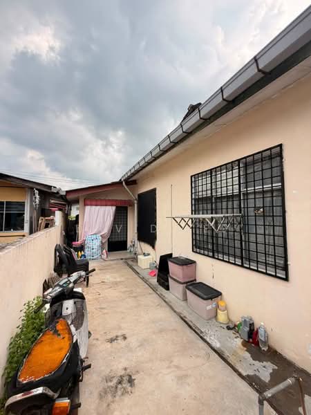 1-storey Terraced House for Sale in Taman Jawi Jaya (Sungai Jawi) - David Lee - Exterior - PropertyGuru.com.my