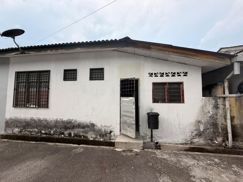 1-storey Terraced House for Sale in Taman Jawi Jaya (Sungai Jawi) - David Lee - Exterior - PropertyGuru.com.my
