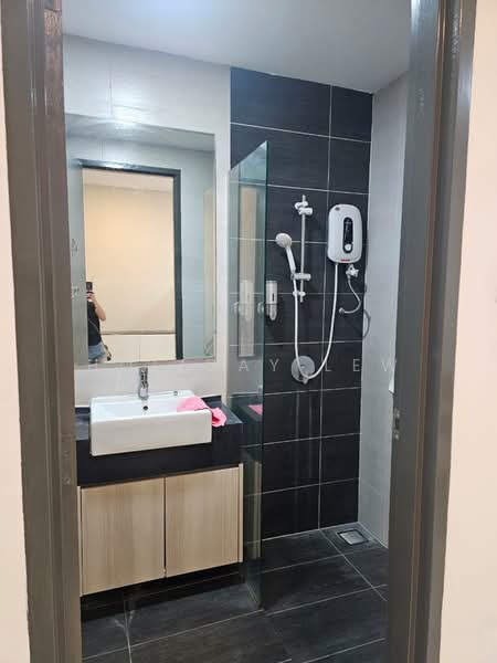 Kondominium untuk Disewa di Queensville - Holiday Lew - Bathroom - PropertyGuru.com.my
