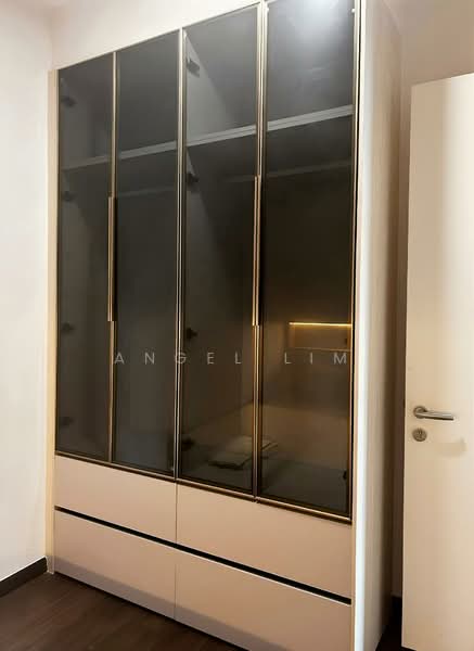 Servis Apartment untuk Disewa di Duta Park Residences - Angel Lim - 1st bedroom Wardrobe - PropertyGuru.com.my