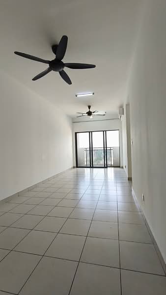 Kondominium untuk Disewa di Sky Awani Residensi 2 - Kean Yu - Living Room - PropertyGuru.com.my