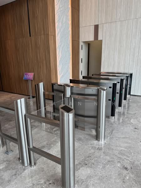 Pejabat untuk Dijual di Seksyen U13 (Setia Alam) - Sr. Alan NBH - Entrance - PropertyGuru.com.my
