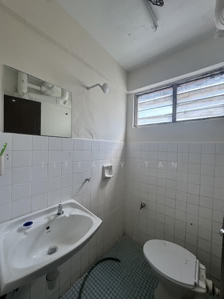 Apartment for Rent at Pangsapuri Sentul Utara - Tiffany Tan - Bathroom - PropertyGuru.com.my