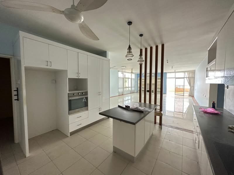 Kondominium untuk Dijual di Diamond Villa Condominium - A Ee Ee - Kitchen - PropertyGuru.com.my