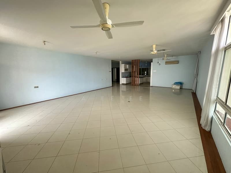 Kondominium untuk Dijual di Diamond Villa Condominium - A Ee Ee - Living Room - PropertyGuru.com.my