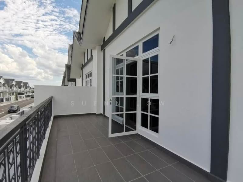Rumah Kluster untuk Dijual di Taman Ekoflora (Johor Bahru) - Suenn Low - Balcony - PropertyGuru.com.my