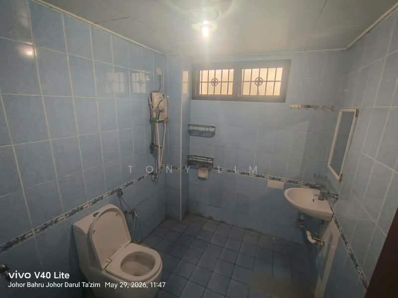 Rumah Teres 2 Tingkat untuk Disewa di Perling (Skudai) - Tony Lim - Bathroom - PropertyGuru.com.my