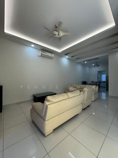 Rumah Teres 2 Tingkat untuk Disewa di Johor Bahru (Johor) - Peggie Chua - Living Room - PropertyGuru.com.my